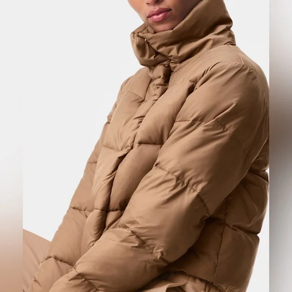 Alo Gold Rush Puffer - Toasted Almond M Authentic - Picture 3 of 5